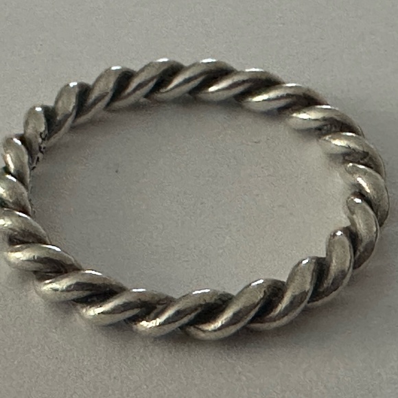 Pandora Sterling Silver Twist Band Ring - Picture 4 of 5